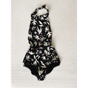 Seea Karina High Neck One Piece swimsuit sz: small